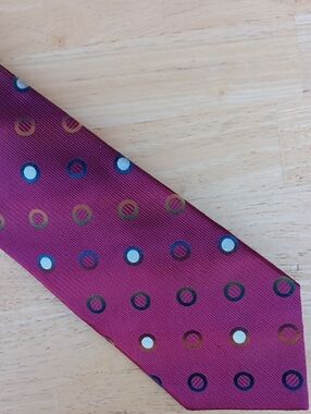 TANGO Men's Burgundy Polka Dot Tie - Elegant Silk-Feel Accessory